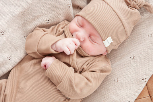 Katoenen dekentje gebreid beige ajour