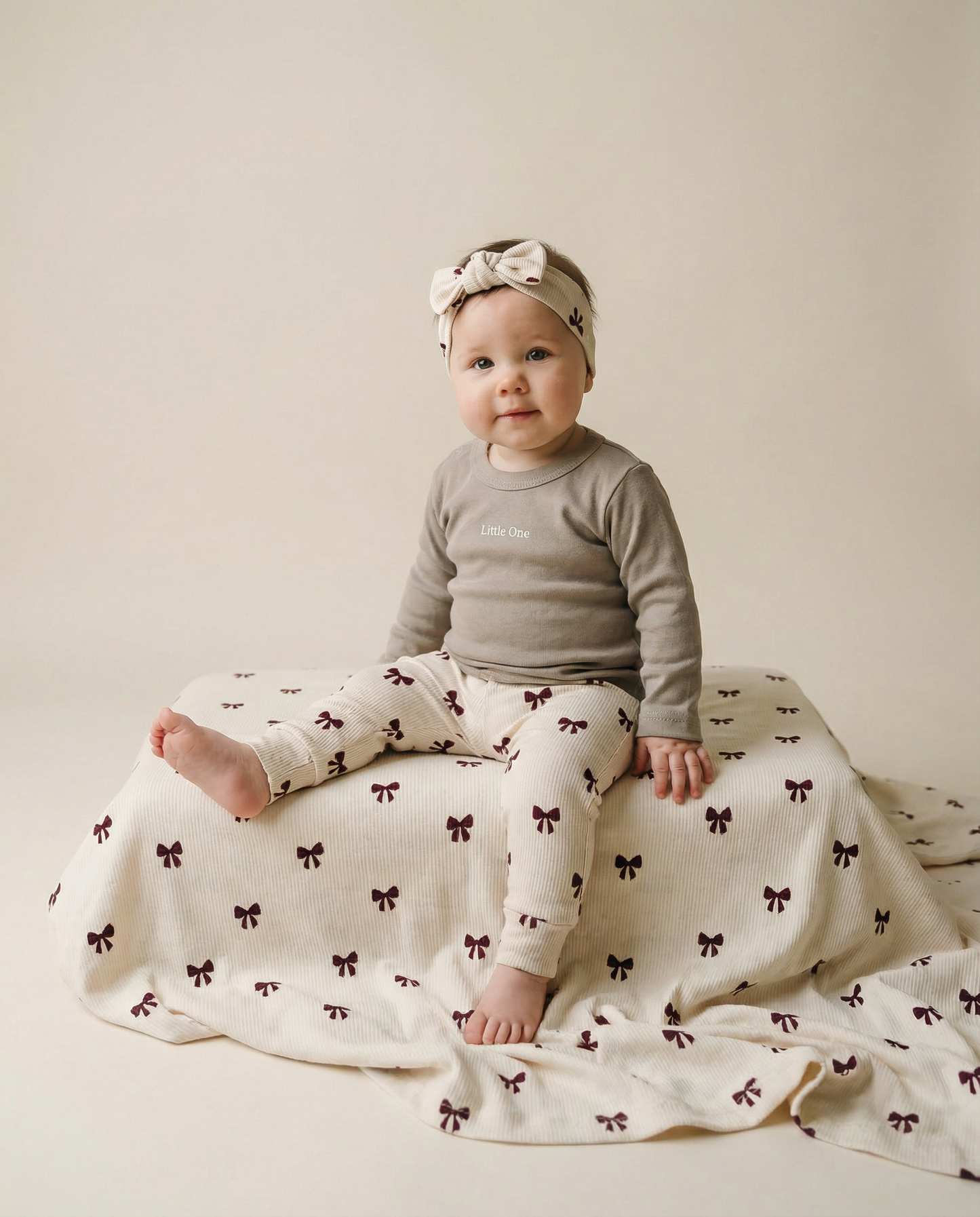 Haarband aus Babyripp mit Schleifen