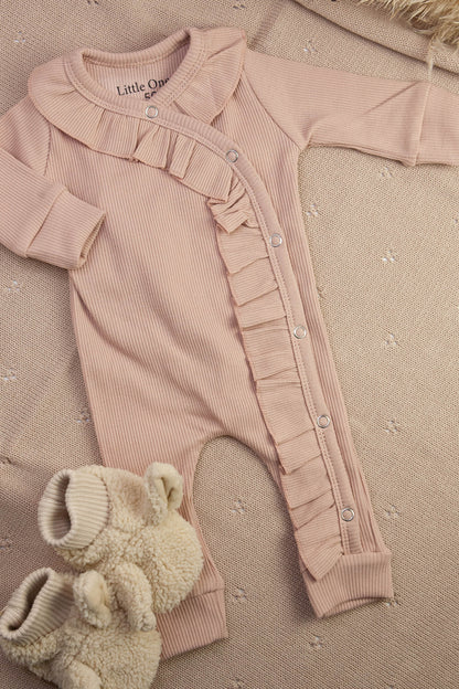 Baby Strampler Rippe gerüscht nude rosa