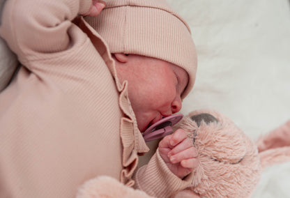 Baby Strampler Rippe gerüscht nude rosa