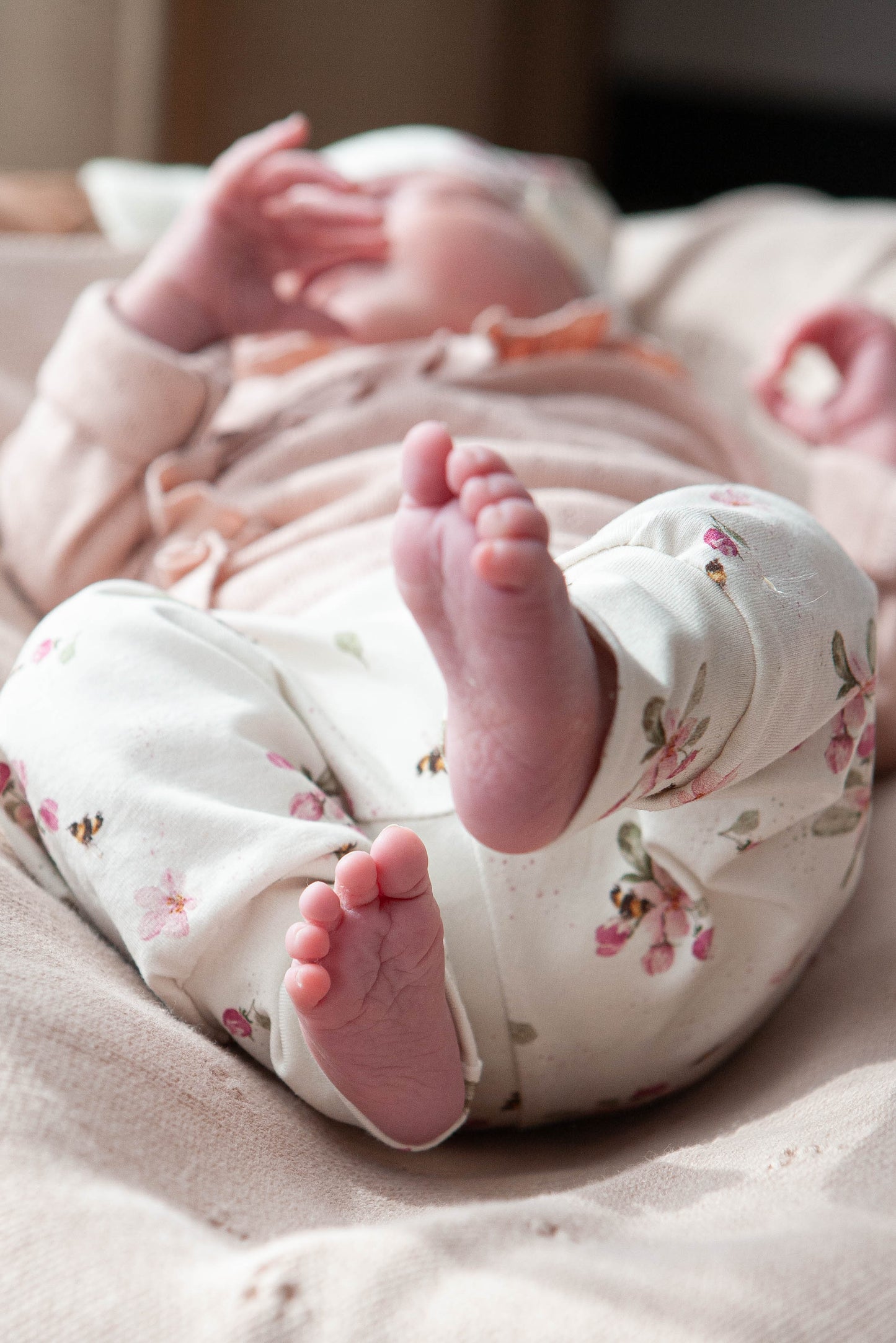 Little one flowers pink pants