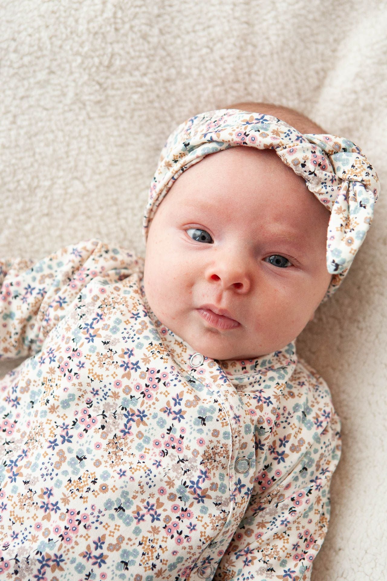 Babygrow sweet little flowers
