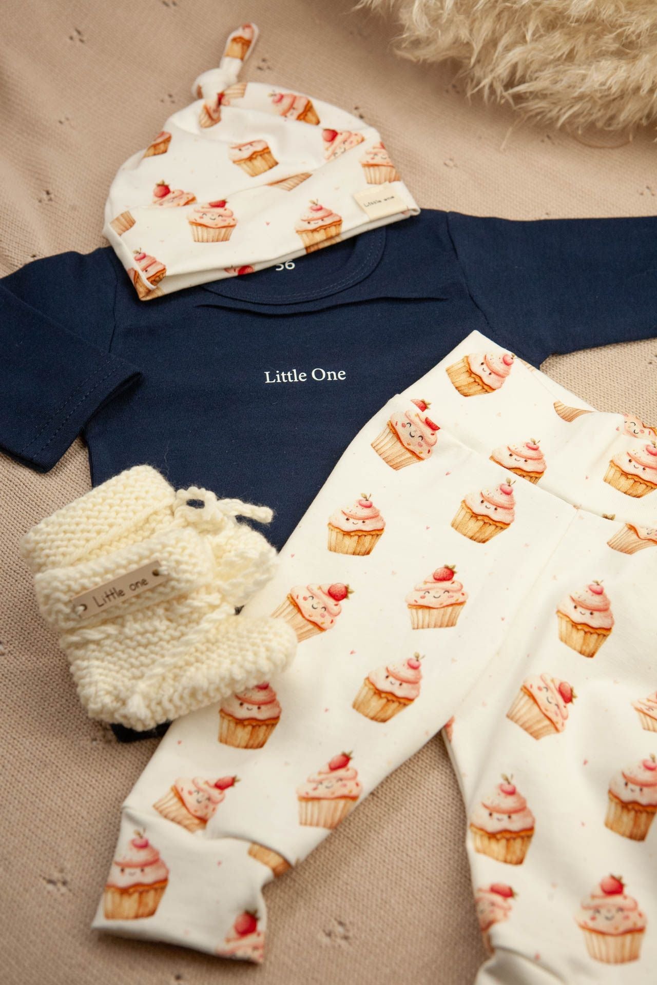 Offer set little one cupcakes