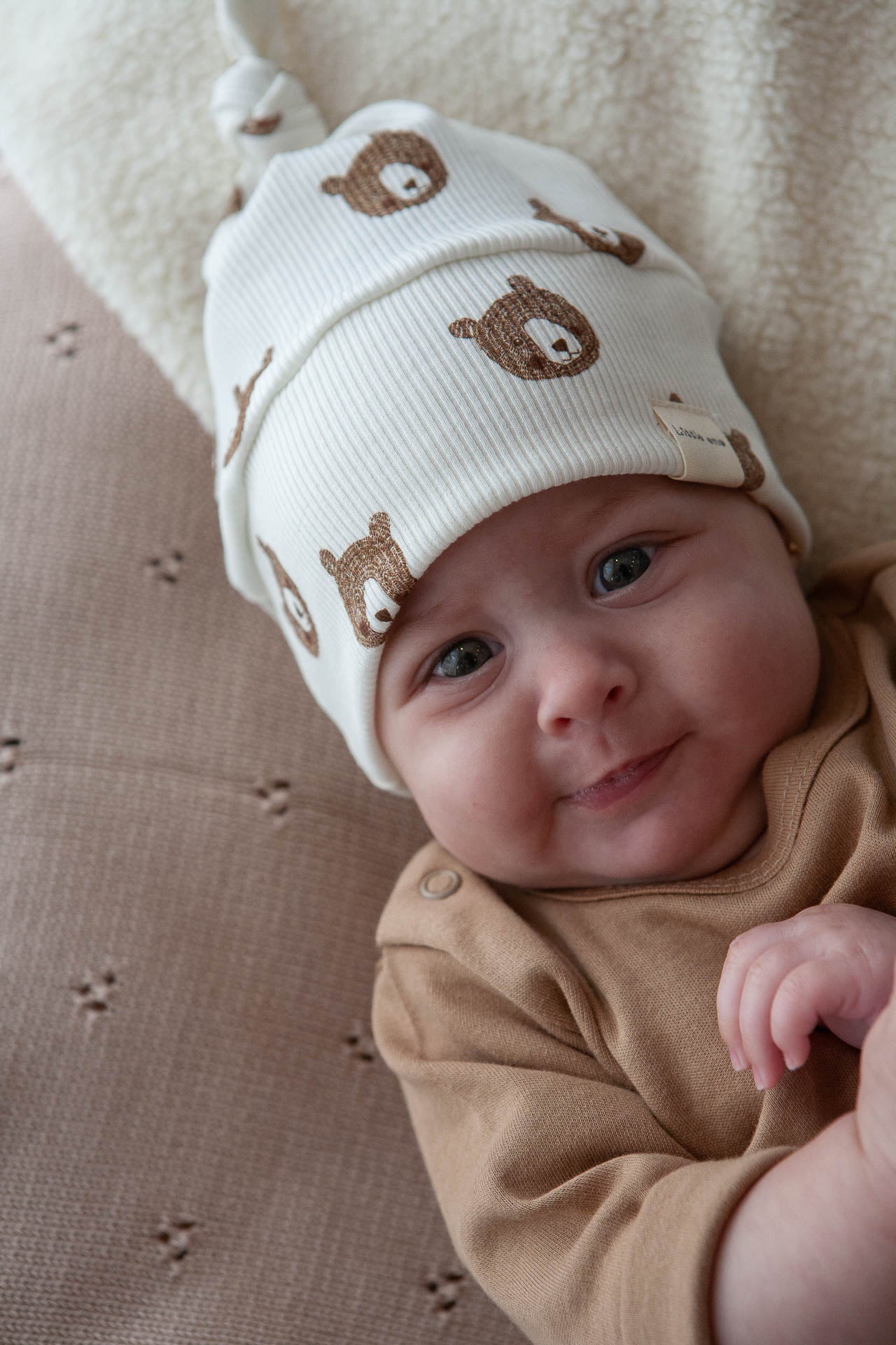 Baby-Ripp-Dino-Mütze